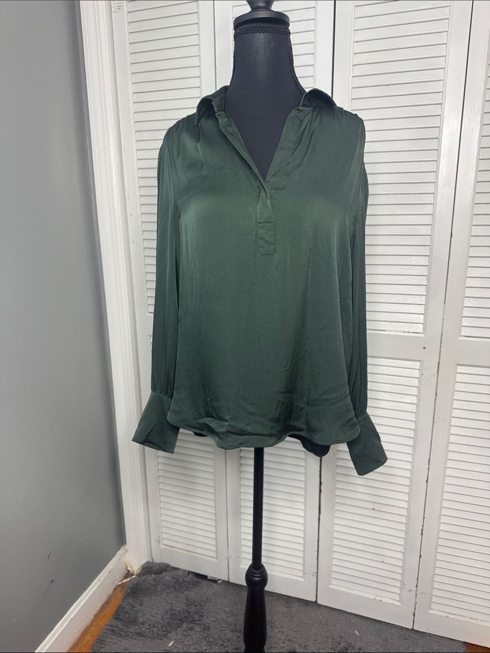Quince Forest Green Silk Blend V Neck Long Sleeve Size Medium